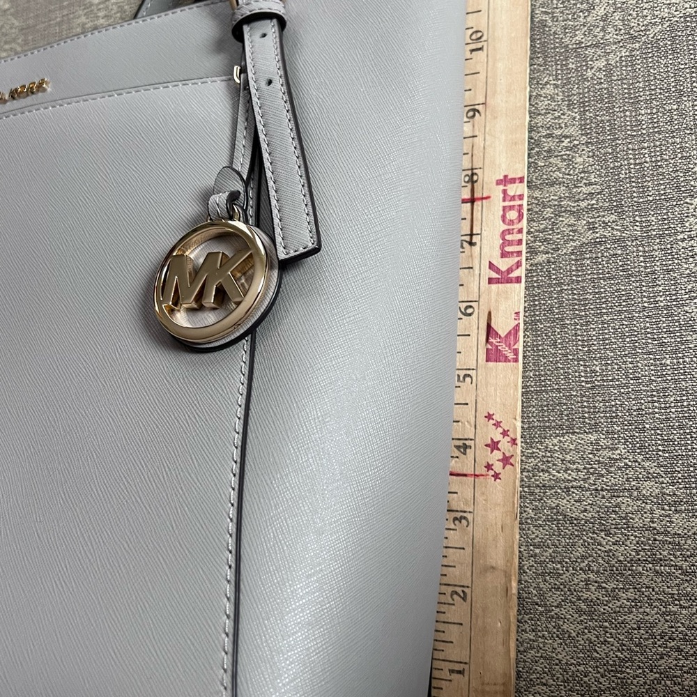 Michael Kors gray leather tote bag/like new - Picture 5 of 12